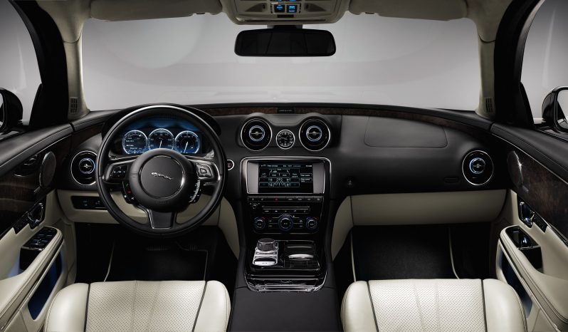 2019 Jaguar XJ Portfolio- 5.0 SC V8 full