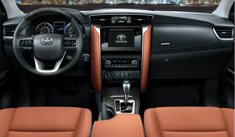 2016 Toyota Fortuner – 4.0 GXR full