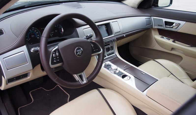 2015 Jaguar Xf – 3.0 SC V6 full